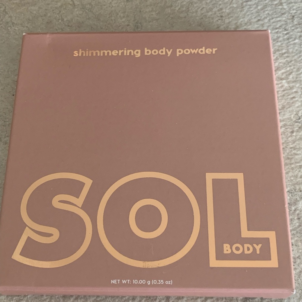 Sol body shimmering body powder